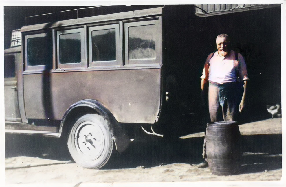 Jean-Marie Jacquemet avec sa voiture